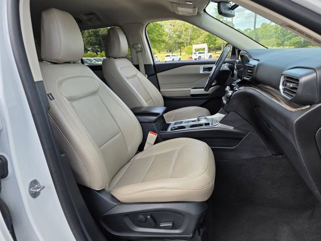 Certified 2022 Ford Explorer Limited RWD image 26