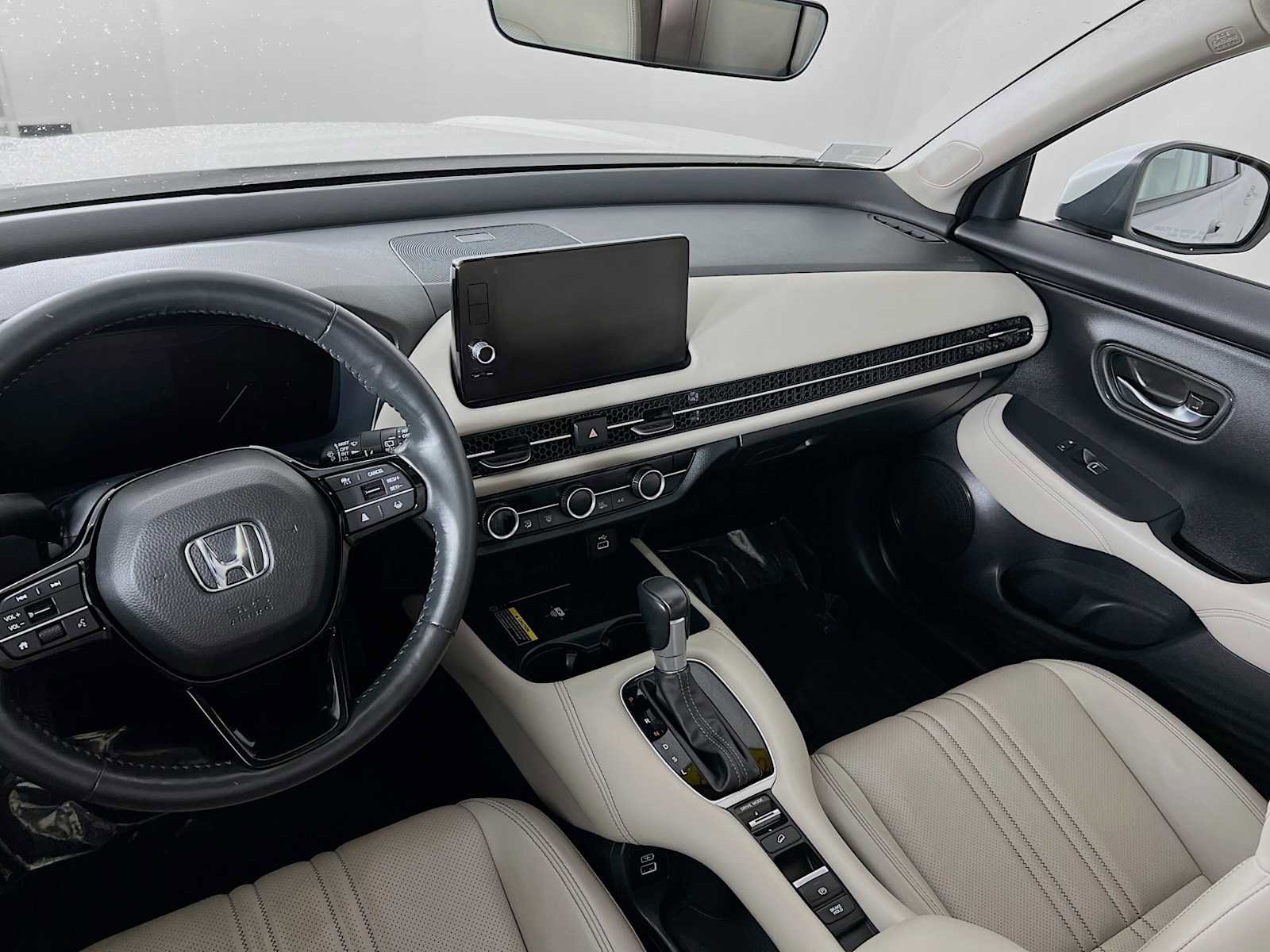 Used 2023 Honda HR-V EX-L image 24