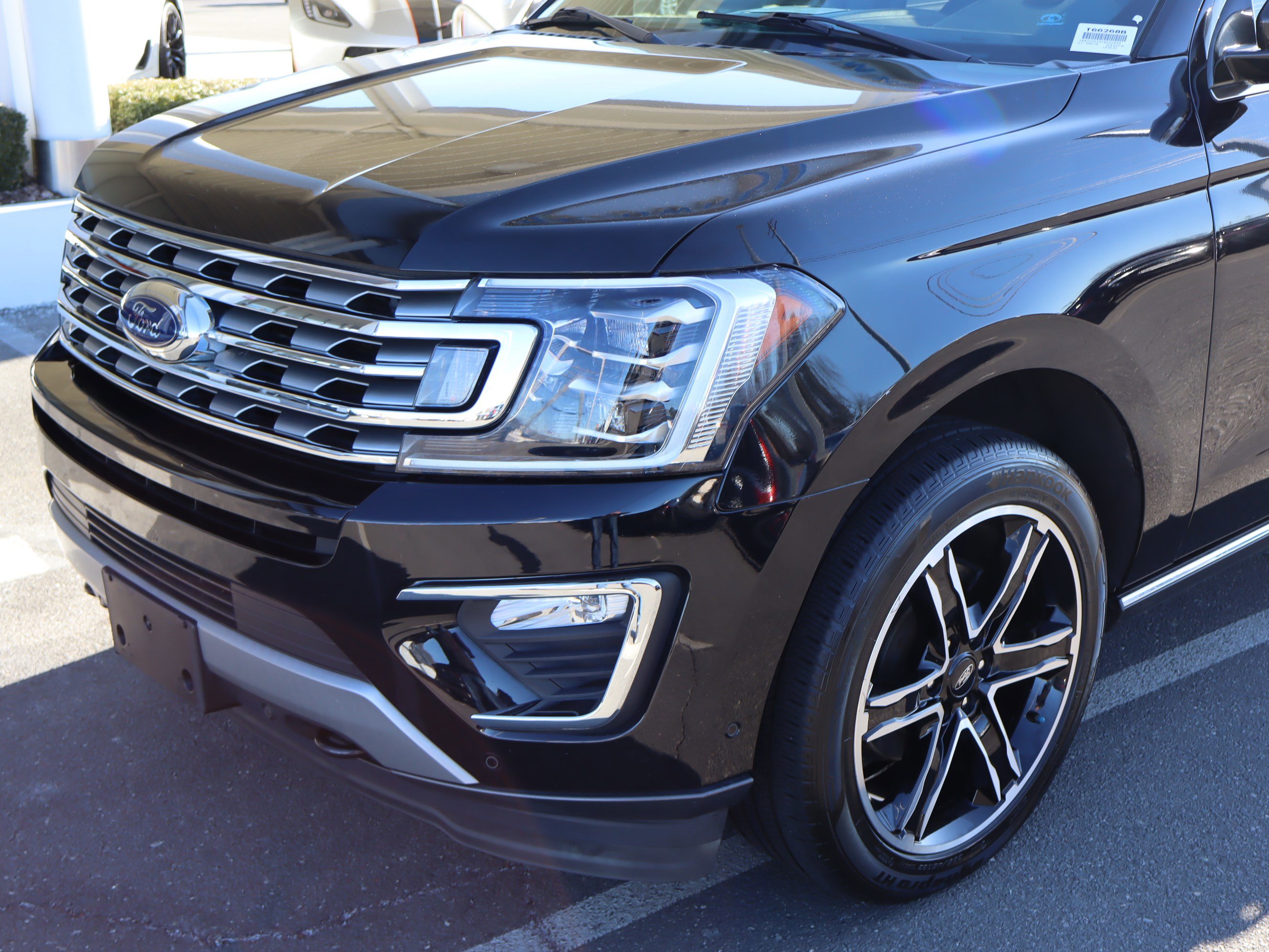 Used 2020 Ford Expedition Limited w/ Special Edition Package image 6
