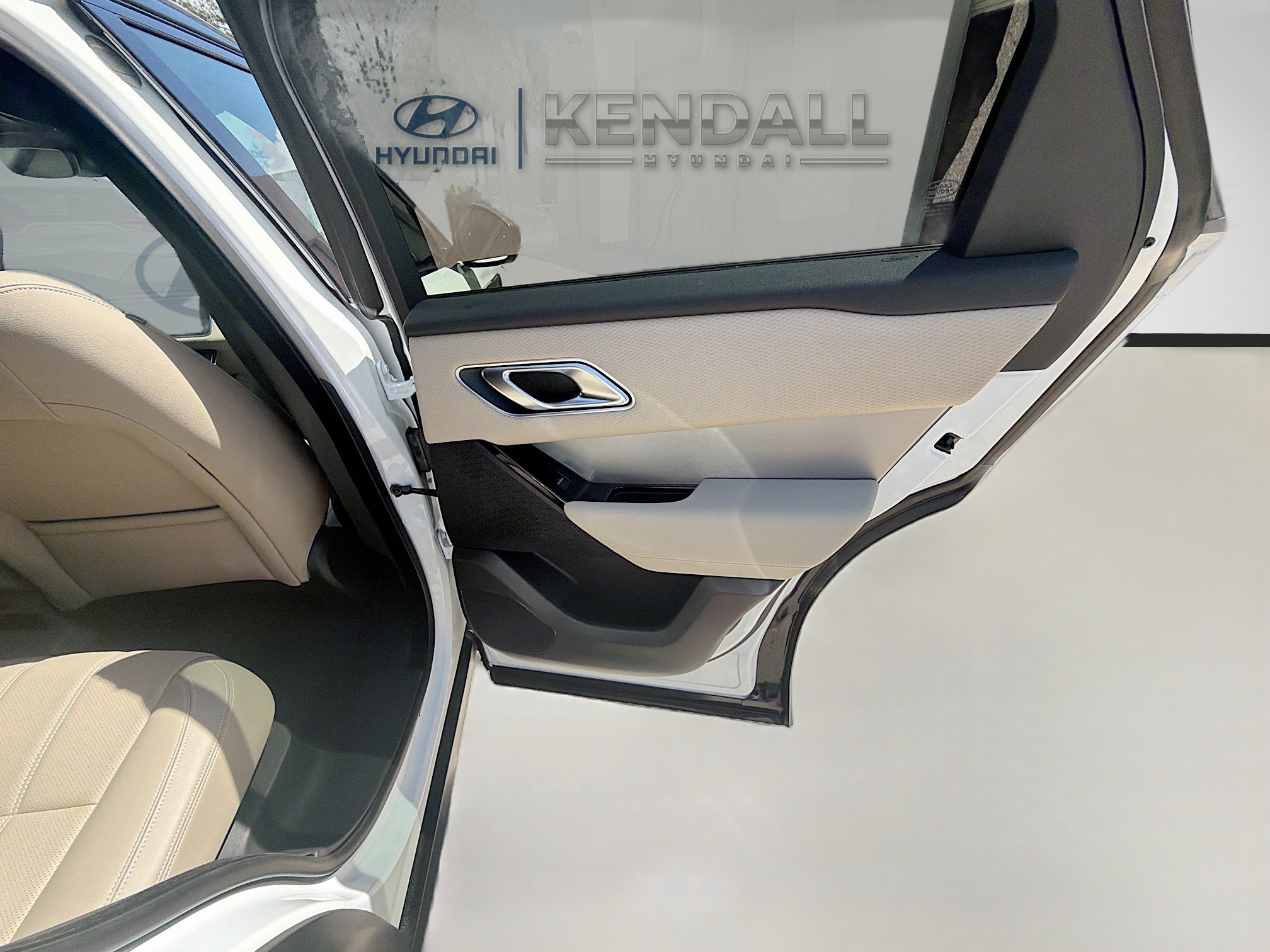 Used 2023 Land Rover Range Rover Velar R-Dynamic S AWD/4WD image 28
