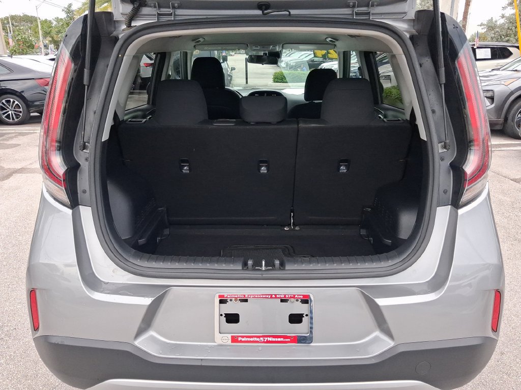 Used 2024 Kia Soul LX w/ Option Group 015 FWD image 12