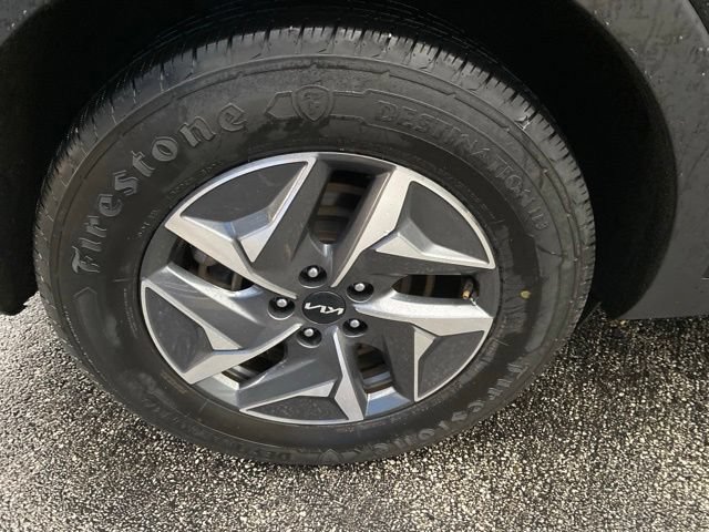 Used 2022 Kia Sorento S AWD/4WD image 11