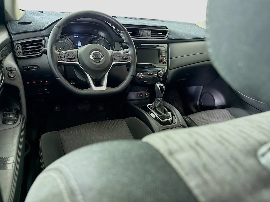 Used 2020 Nissan Rogue SV FWD image 23