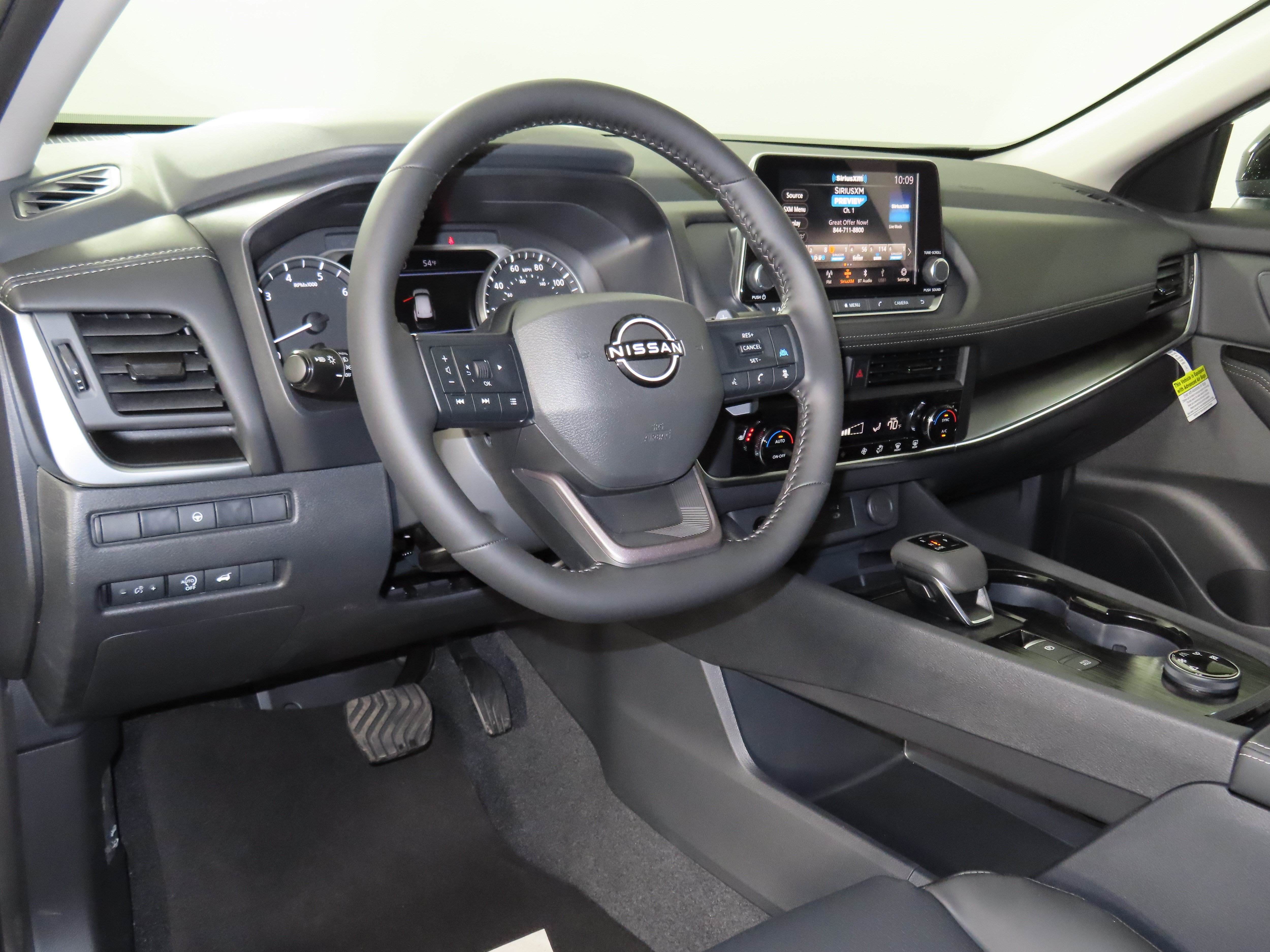 New 2026 Nissan Rogue Dark Armor AWD/4WD image 19