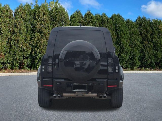 Certified 2024 Land Rover Defender 110 V8 AWD/4WD image 5
