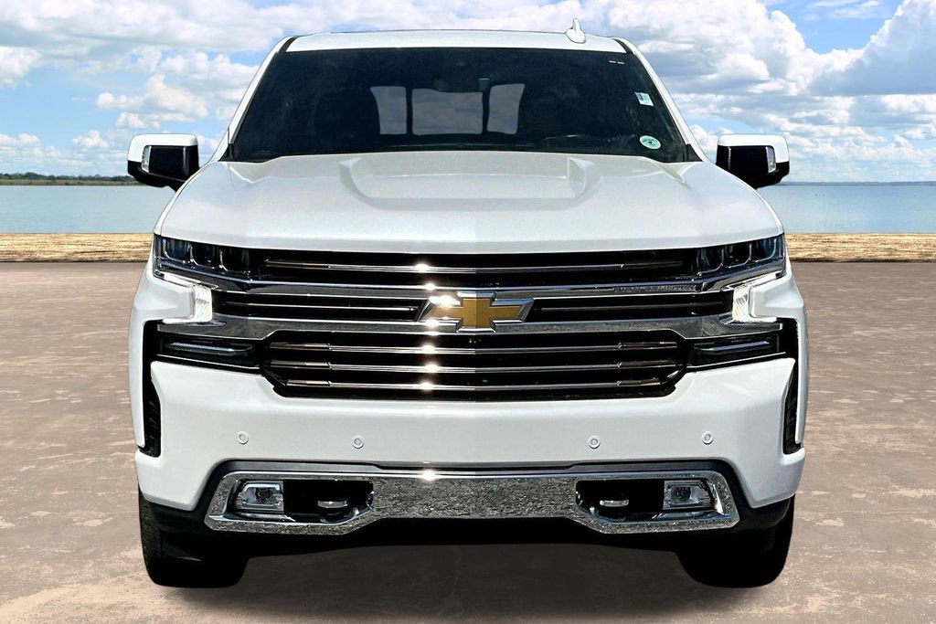 Used 2022 Chevrolet Silverado 1500 High Country w/ Technology Package image 2