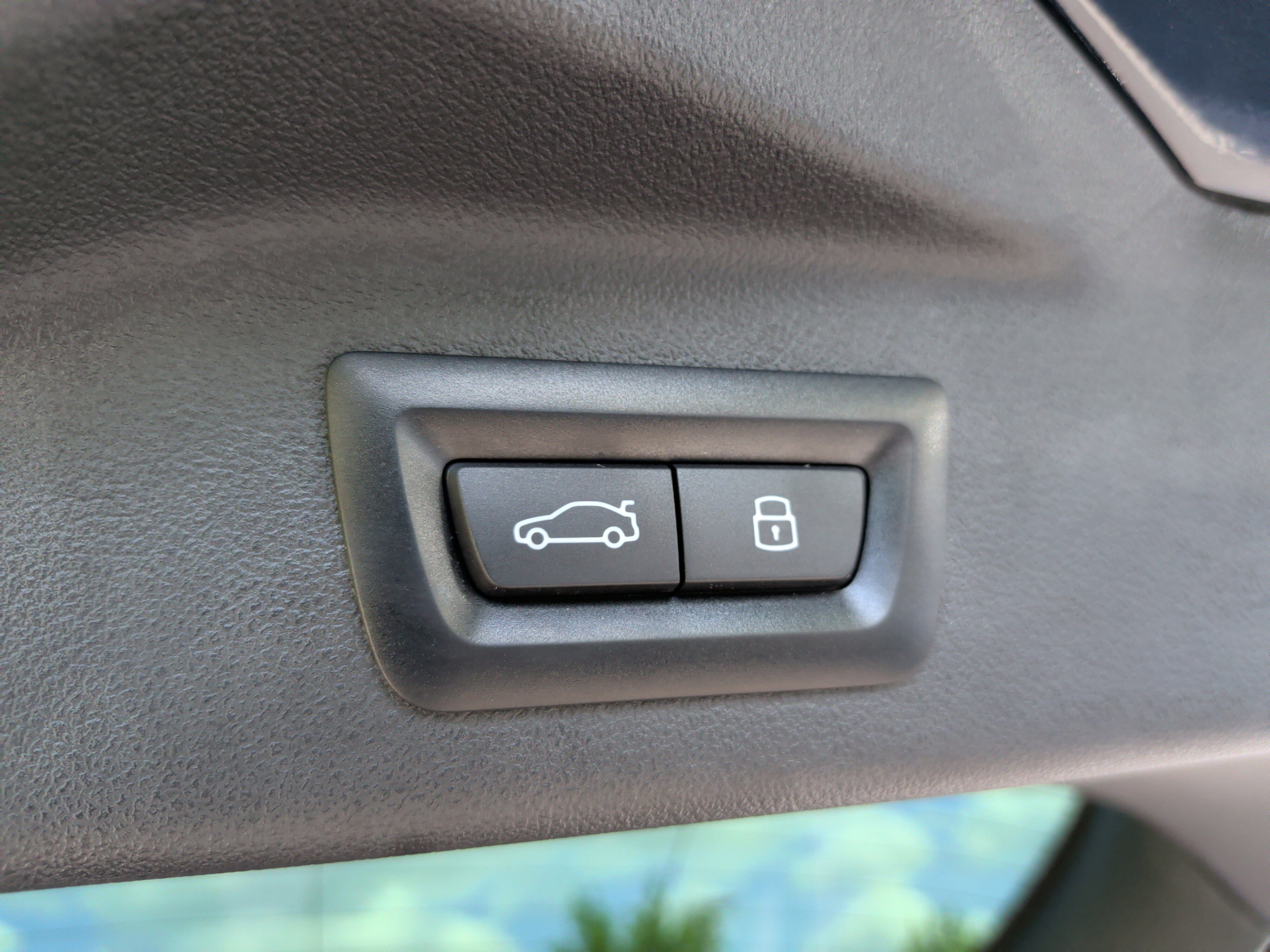 Used 2024 BMW X7 M60i w/ Executive Package image 51