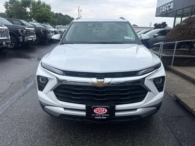Used 2026 Chevrolet TrailBlazer LT AWD/4WD image 2
