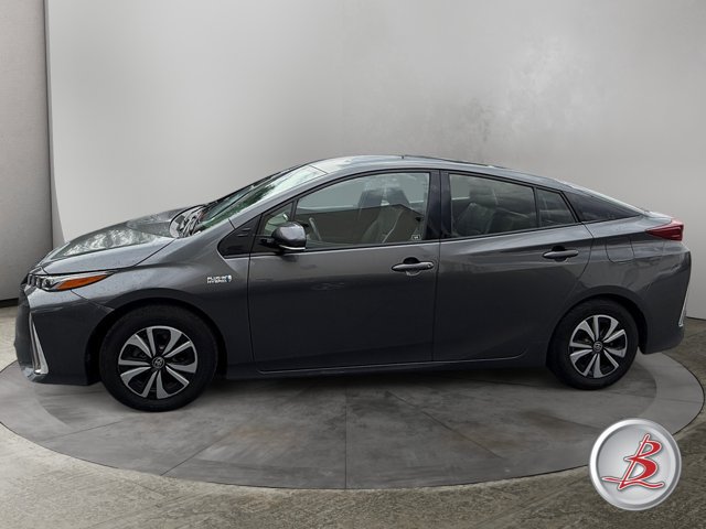 Used 2019 Toyota Prius Prime Premium FWD image 2