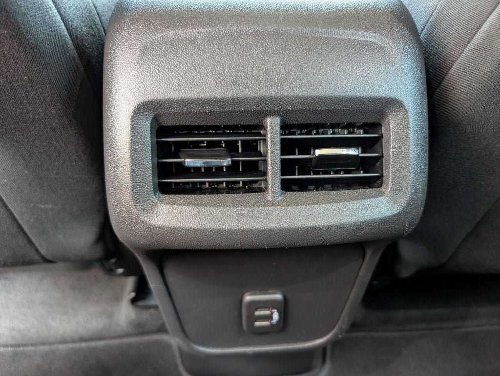Used 2024 Chevrolet Equinox LT AWD/4WD image 32