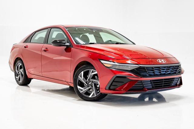 Used 2025 Hyundai Elantra Sport FWD image 6