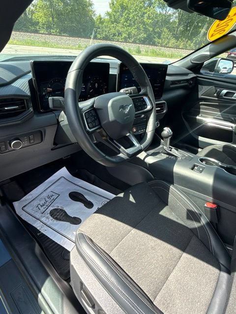 Used 2025 Ford Mustang Coupe RWD image 20
