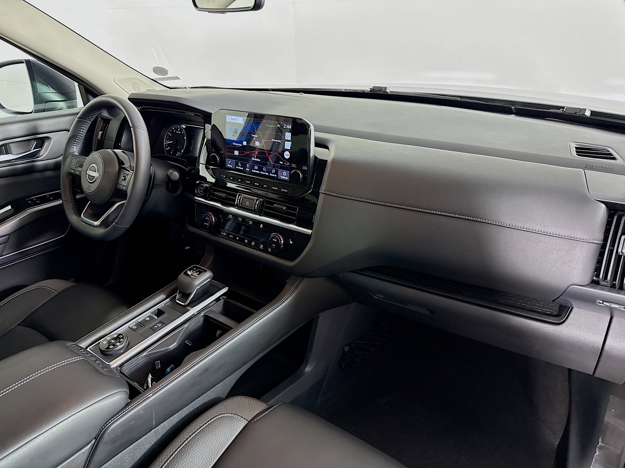 Used 2023 Nissan Pathfinder SL w/ SL Premium Package image 39