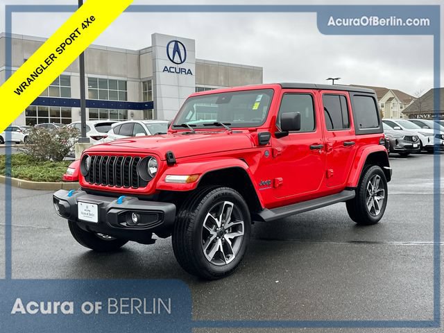 Used 2024 Jeep Wrangler Unlimited w/ Convenience Group AWD/4WD image 1