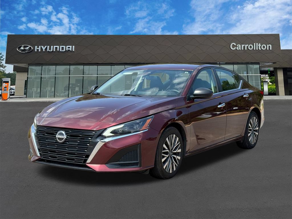 Used 2024 Nissan Altima 2.5 SV