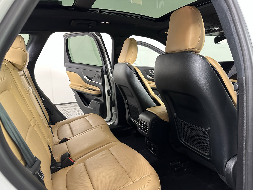 Used 2023 Lincoln Corsair Reserve w/ Equipment Group 201A image 10