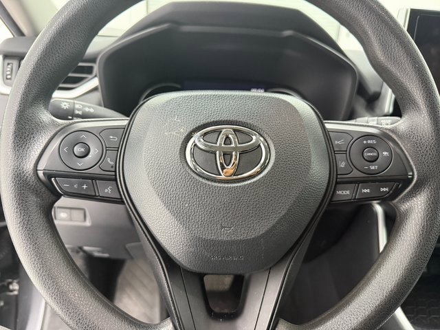 Used 2024 Toyota RAV4 XLE image 9