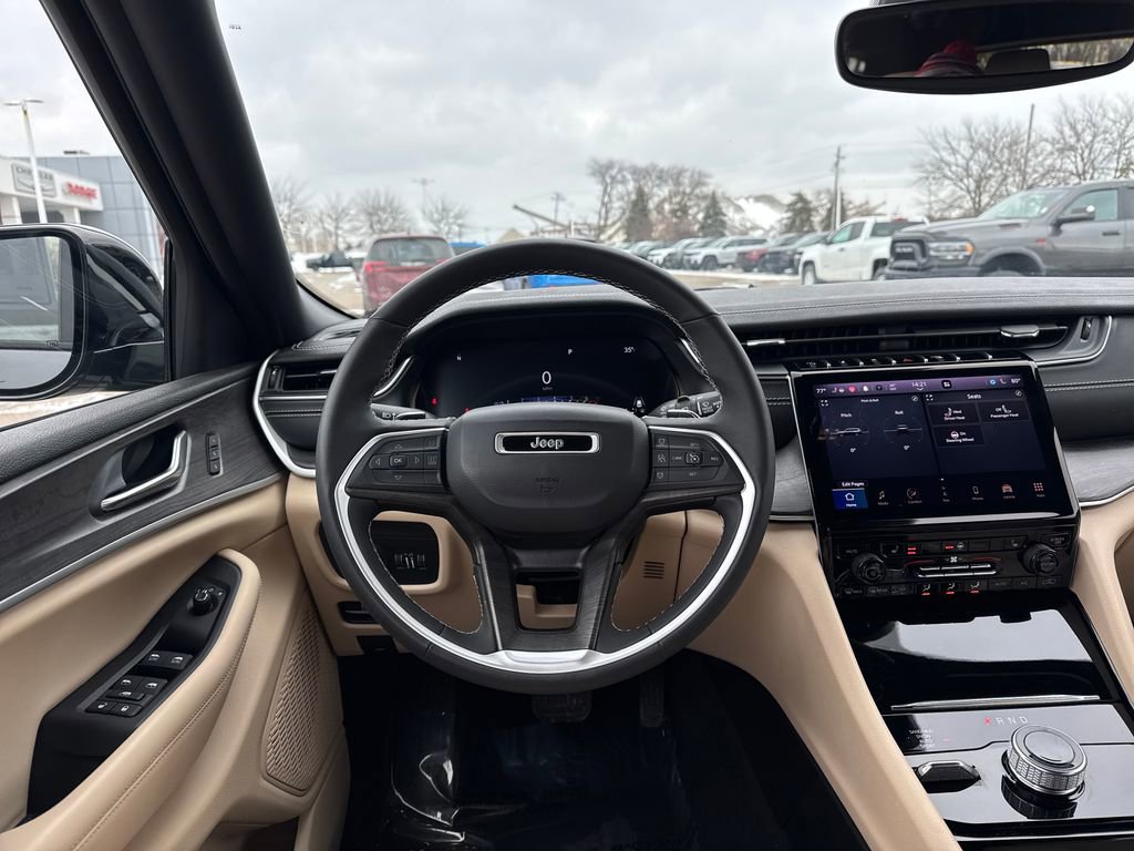 Certified 2023 Jeep Grand Cherokee L Limited image 16