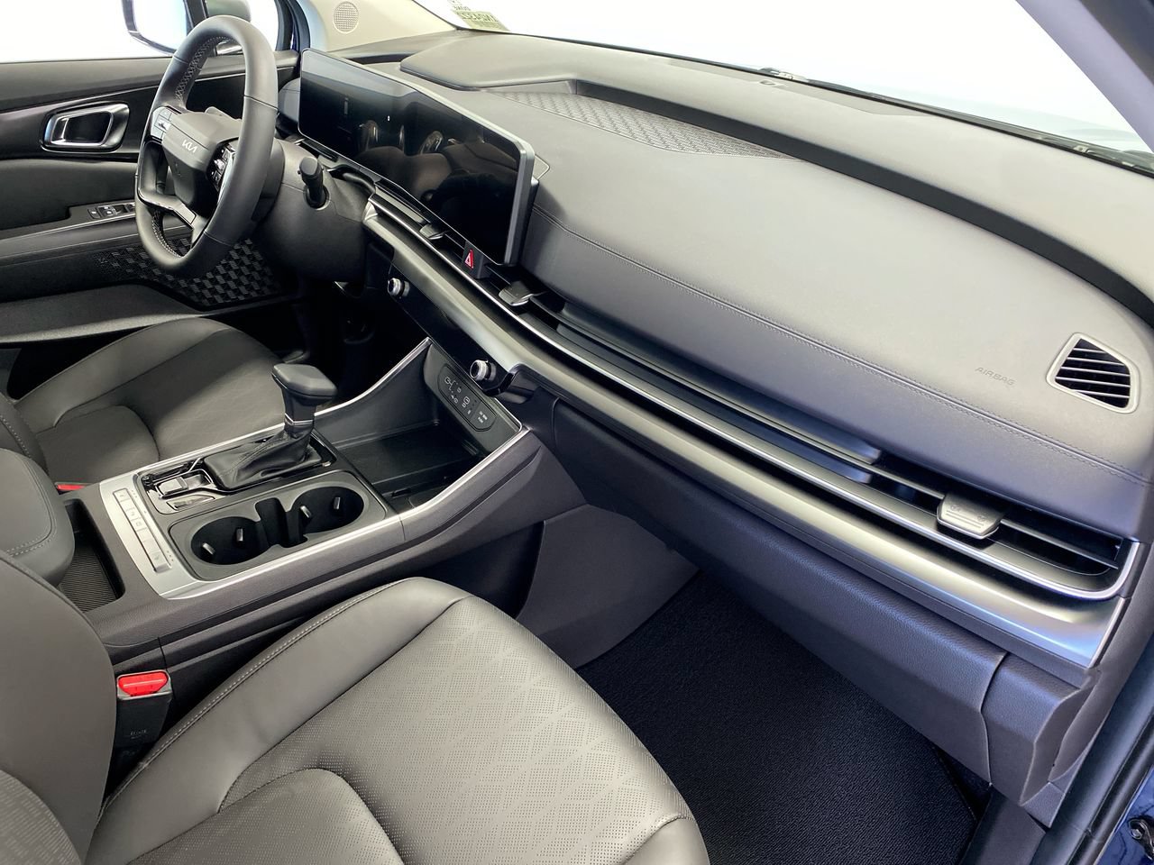 New 2027 Kia Carnival EX FWD image 30