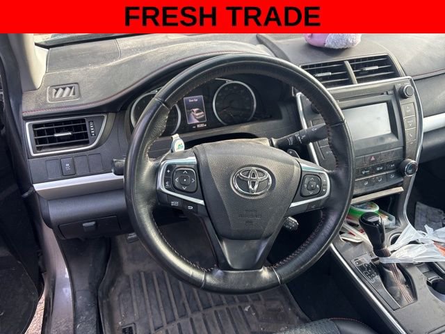 Used 2015 Toyota Camry SE w/ Moonroof Package FWD image 8