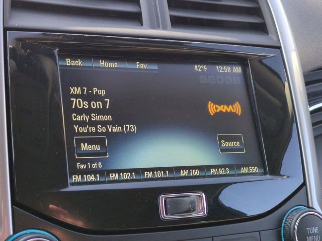 Used 2016 Chevrolet Malibu LT image 12