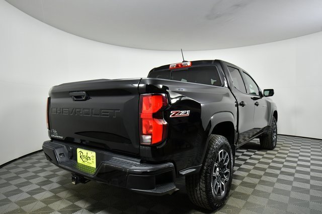 Used 2024 Chevrolet Colorado Z71 w/ Z71 Convenience Package 2 image 11