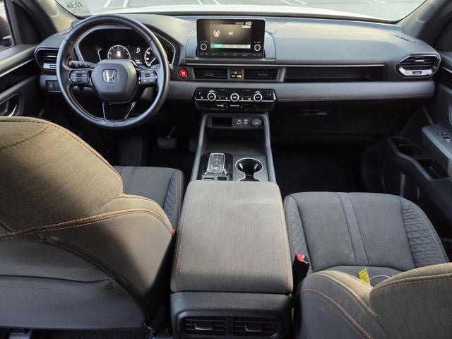 Used 2023 Honda Pilot Sport image 11