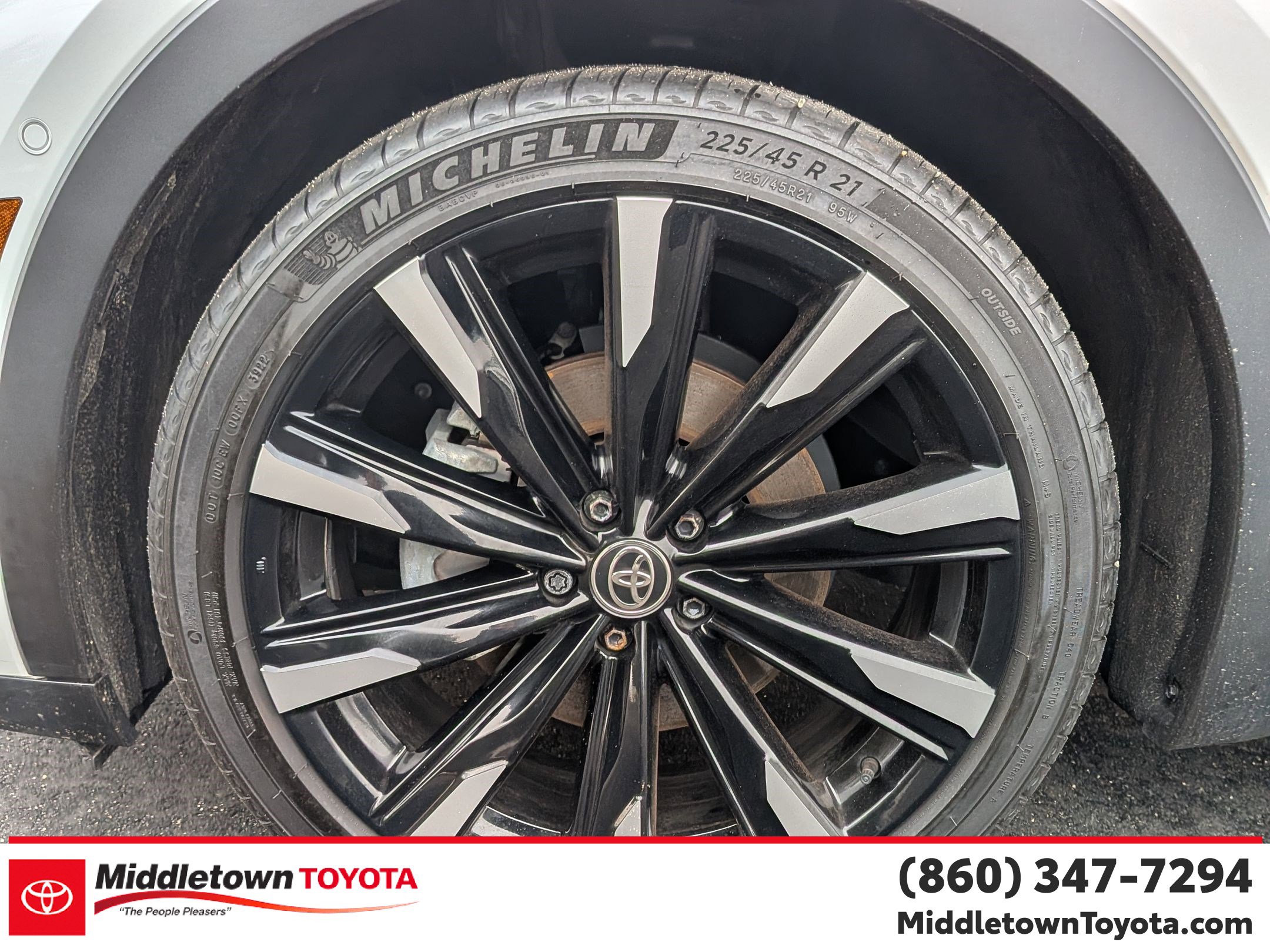 Used 2023 Toyota Crown Platinum image 9