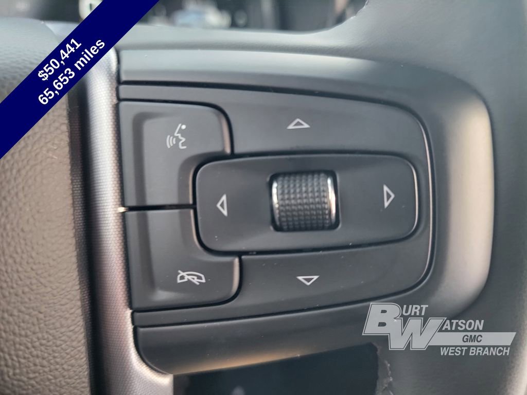 Used 2023 GMC Yukon XL SLT w/ SLT Premium Package image 14