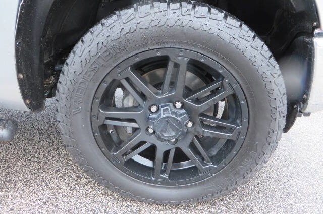Used 2017 Toyota Tundra SR5 w/ SR5 Upgrade Package image 47