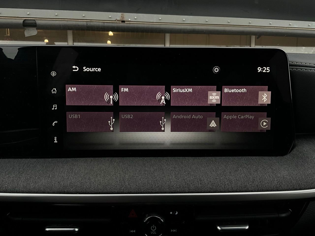 Used 2025 Nissan Kicks SV image 27