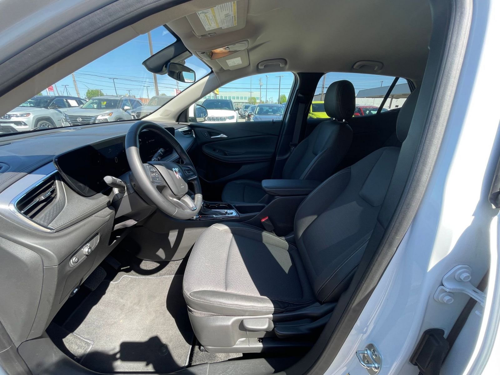 Used 2025 Buick Encore GX Preferred image 27