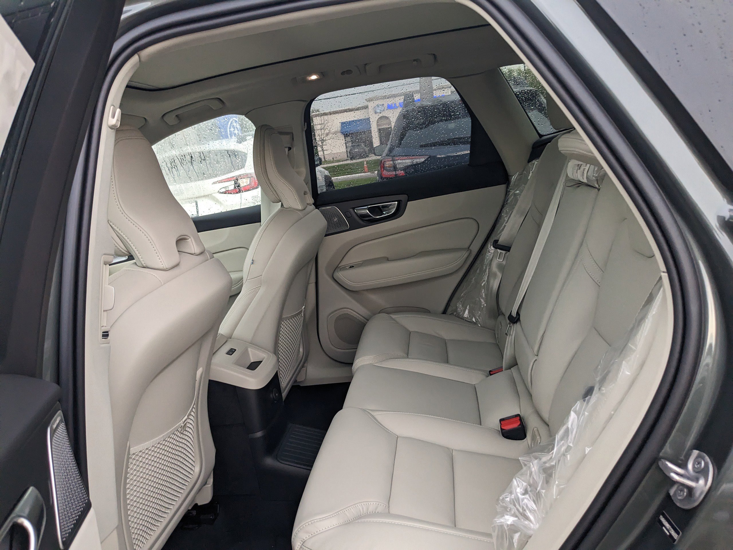 New 2026 Volvo XC60 T8 Ultra image 15