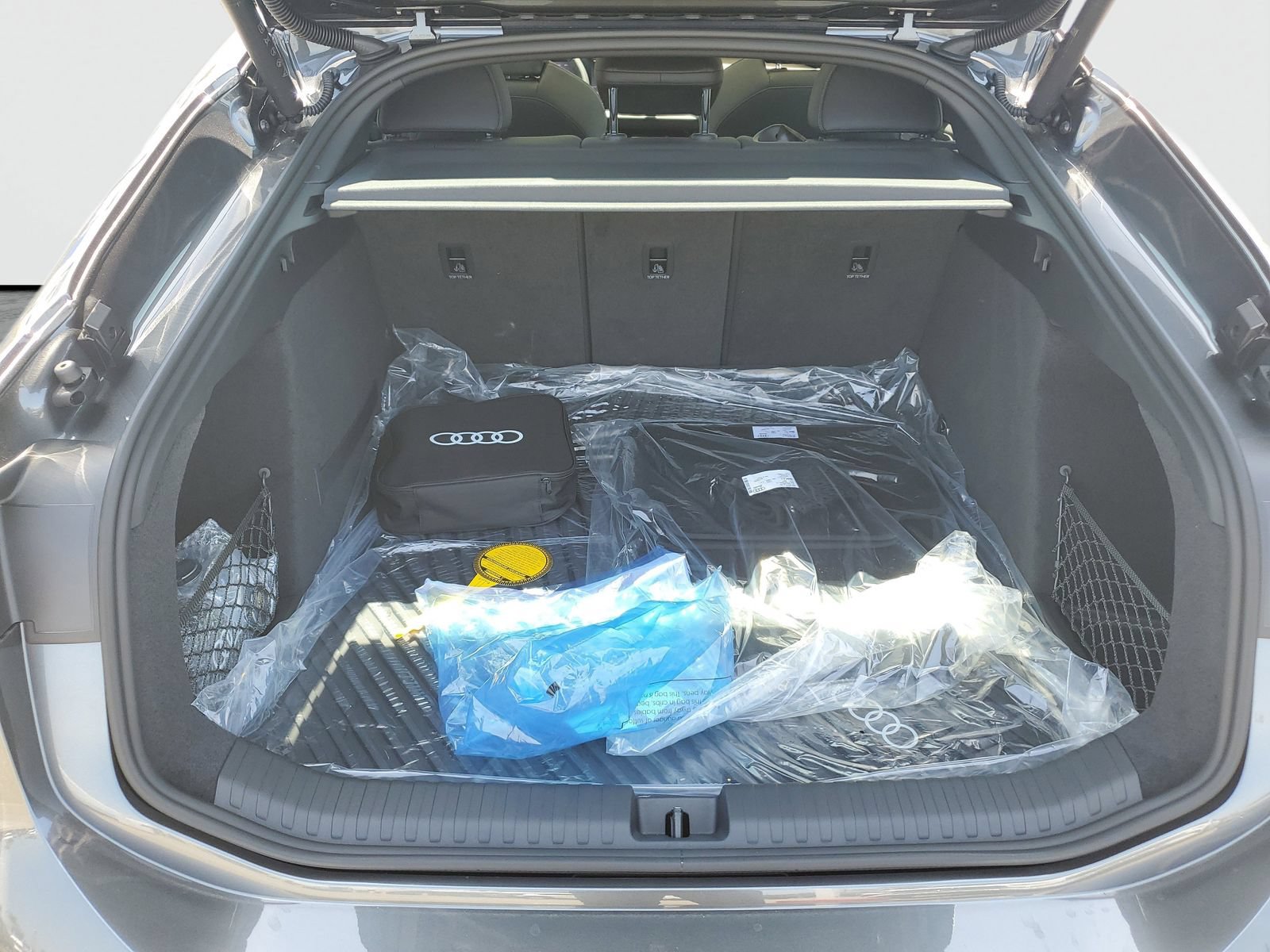 New 2027 Audi A6 e-tron Premium Plus AWD/4WD image 8
