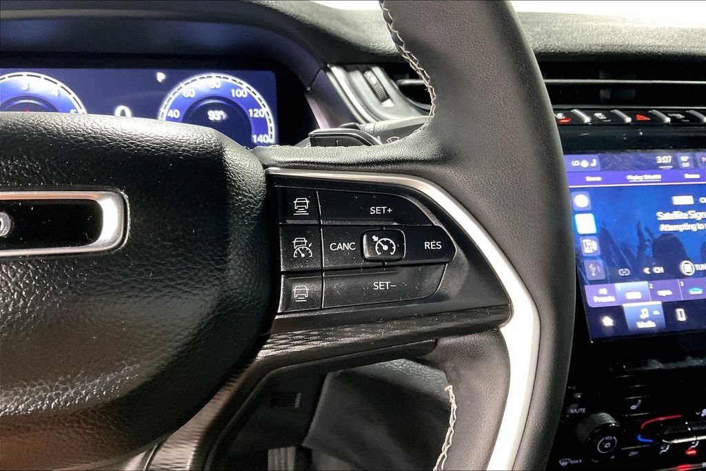 Used 2025 Jeep Grand Cherokee L Altitude AWD/4WD image 26