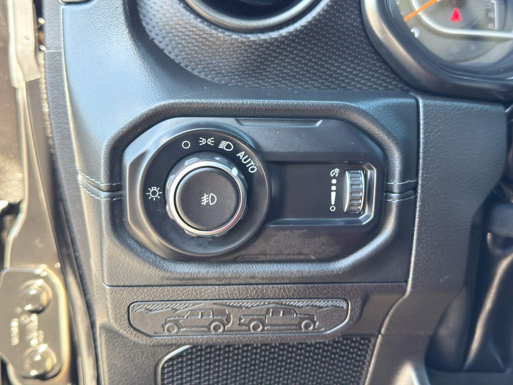 Used 2024 Jeep Wrangler Rubicon 392 image 19