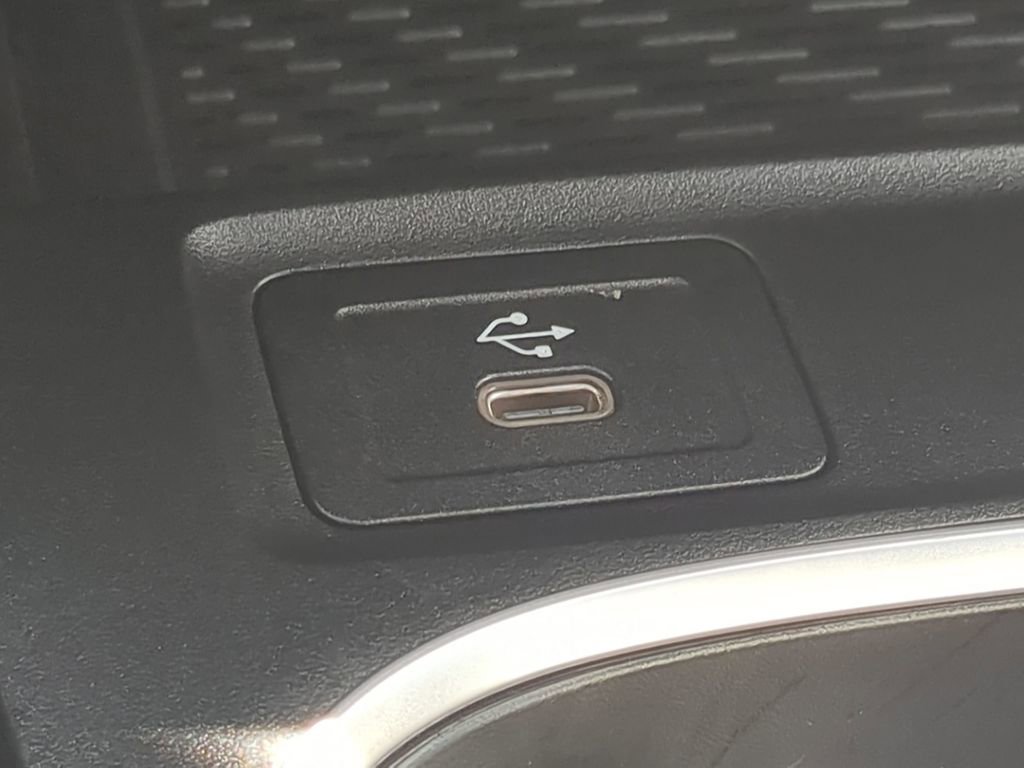 Used 2024 Mercedes-Benz CLA 250 4MATIC image 9