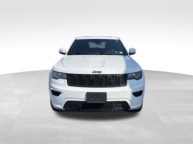 Used 2019 Jeep Grand Cherokee Altitude image 9