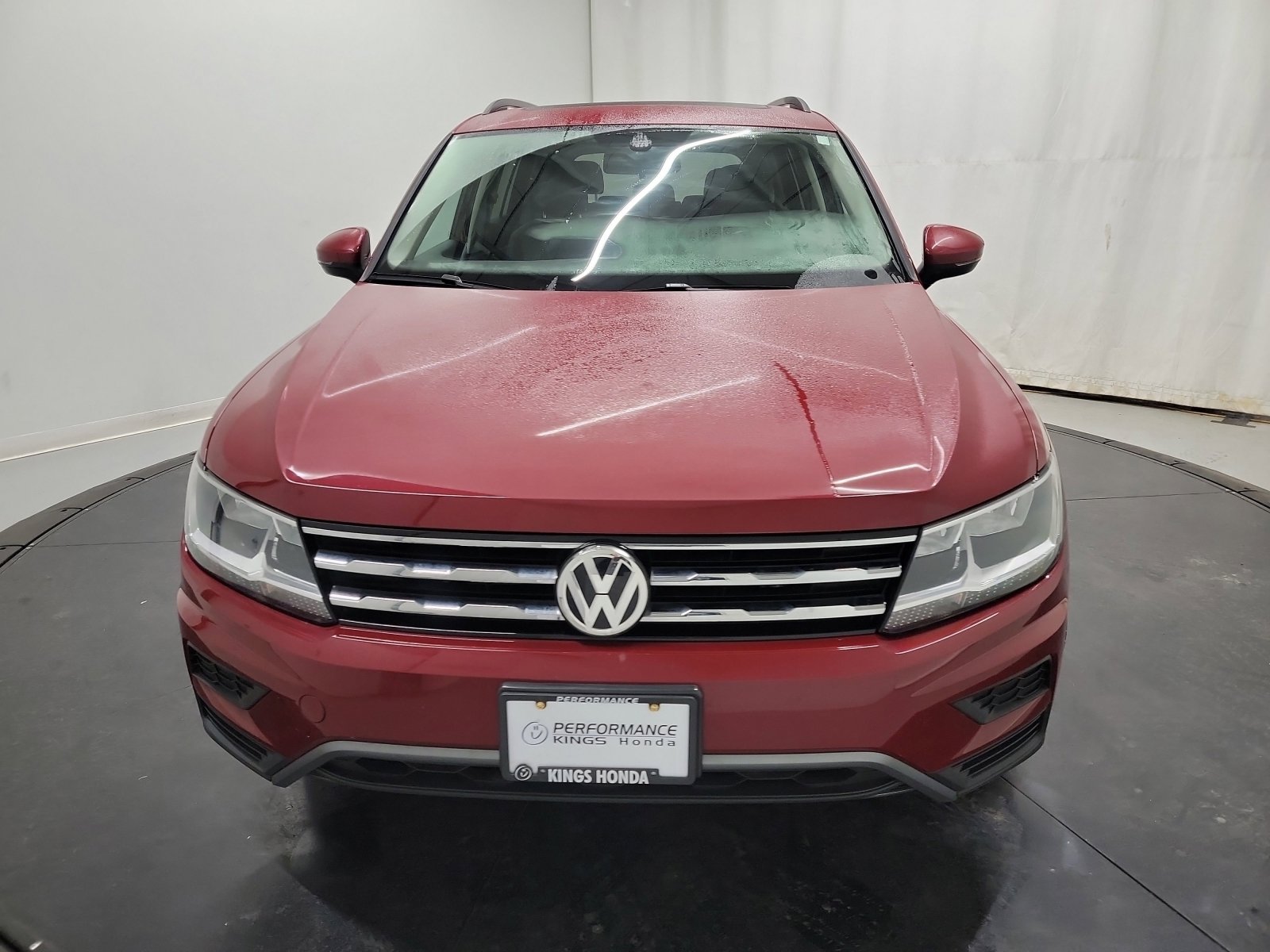 Used 2019 Volkswagen Tiguan SE w/ Panoramic Sunroof Package image 2