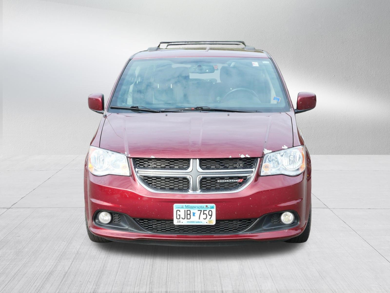 Used 2018 Dodge Grand Caravan SXT FWD image 2