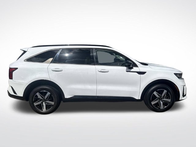 Used 2022 Kia Sorento S FWD image 11