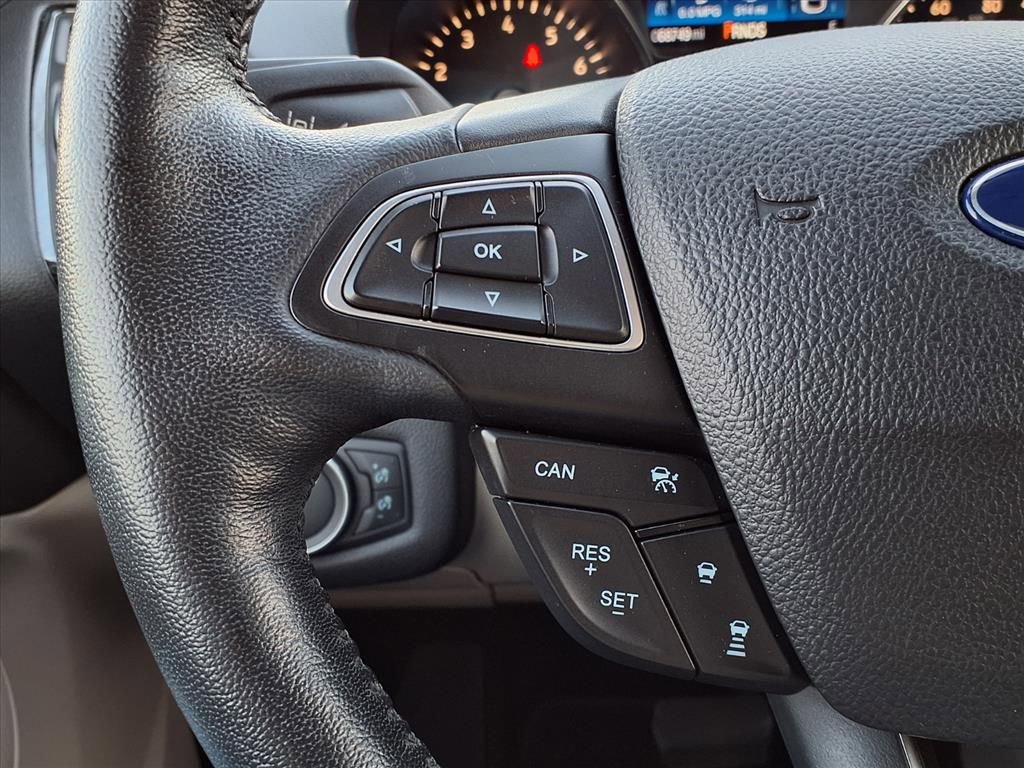 Used 2018 Ford Escape Titanium w/ Ford Safe & Smart Package image 15