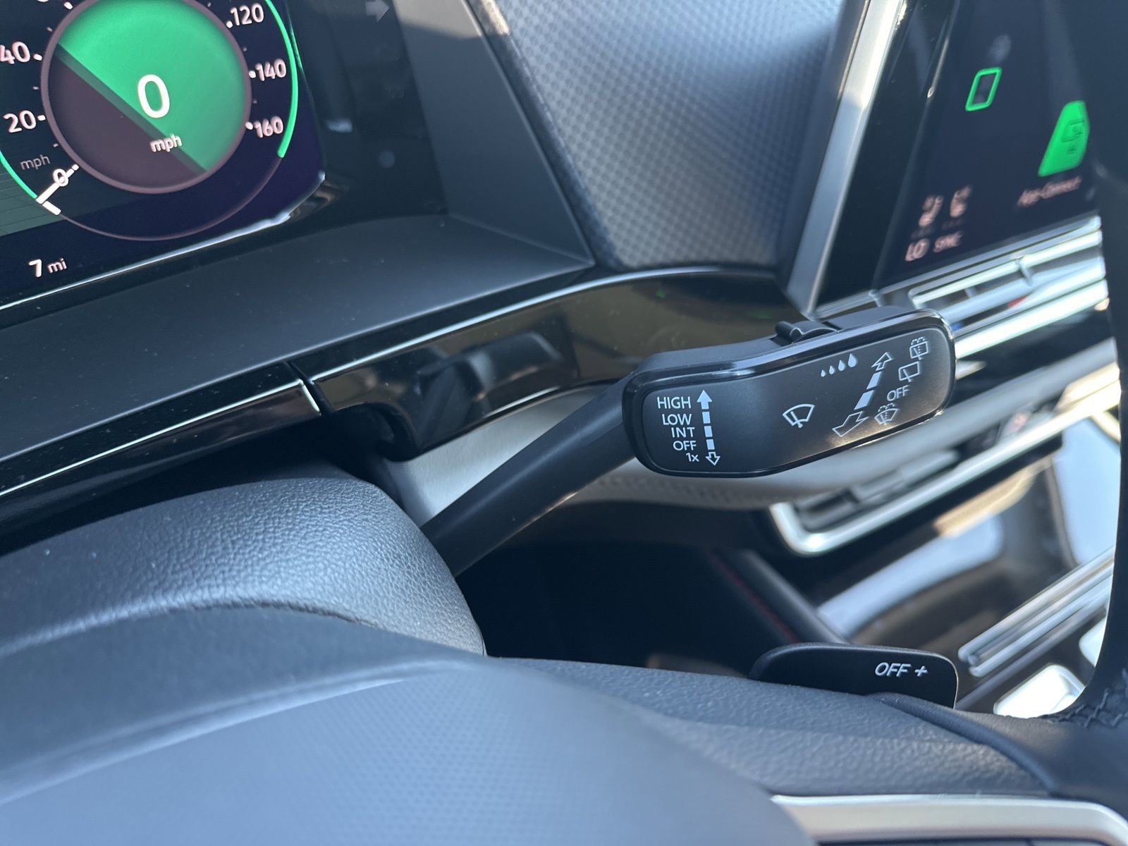New 2026 Volkswagen Atlas Peak Edition image 18
