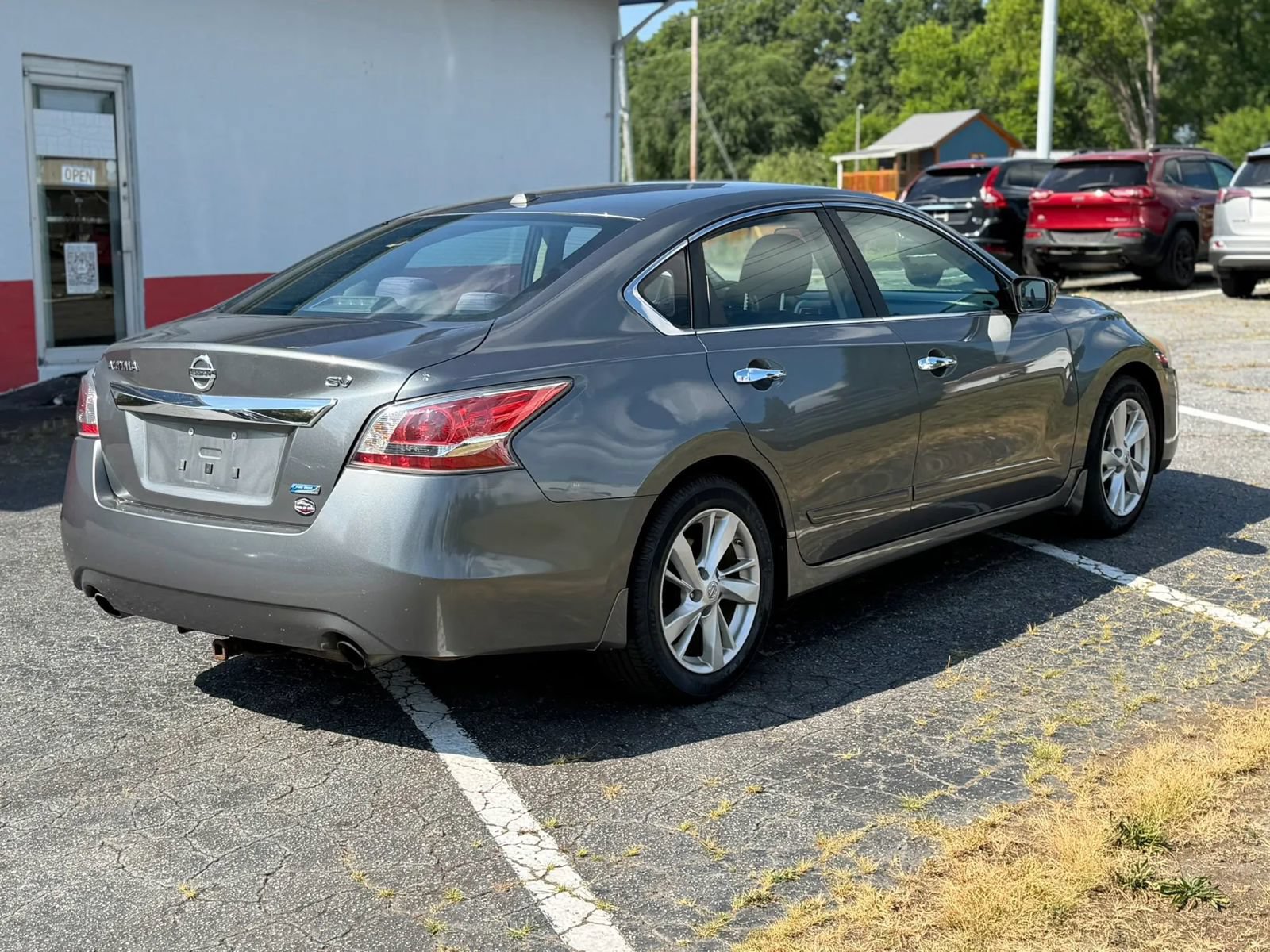 Used 2014 Nissan Altima 2.5 SV FWD image 5