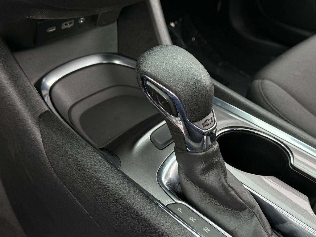 Used 2023 Chevrolet Malibu LT image 28