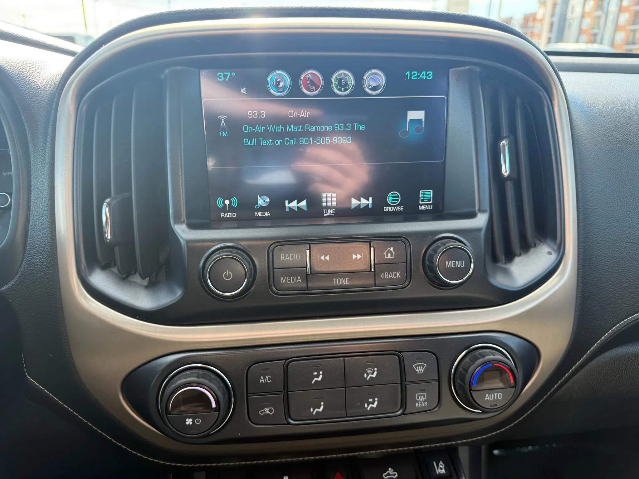 Used 2017 GMC Canyon Denali image 18