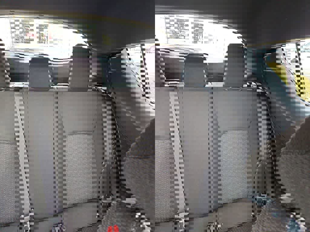 Used 2019 Toyota C-HR XLE image 14