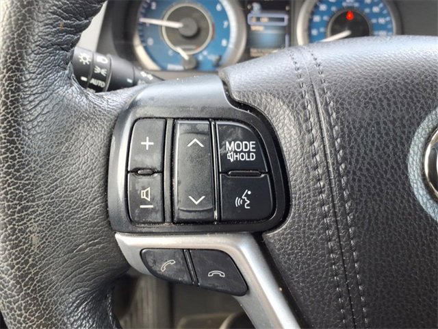 Used 2020 Toyota Sienna XLE image 24