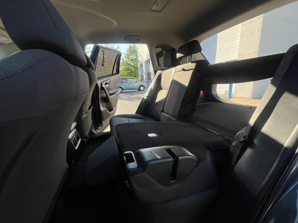 Used 2022 Toyota RAV4 XLE AWD/4WD image 26