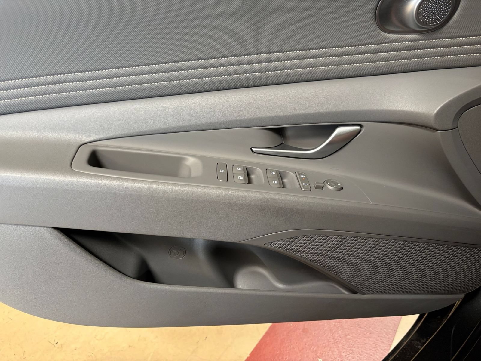 Used 2026 Hyundai Elantra Sport FWD image 18